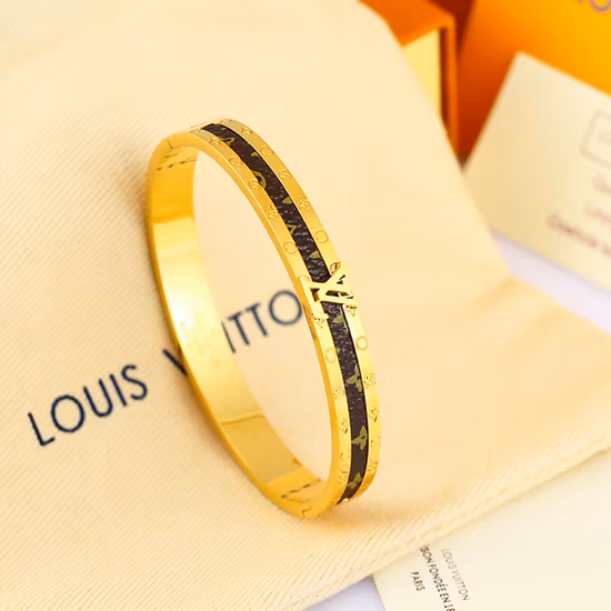 Охрана окружающей среды браслета из нержавеющей стали по индивидуальному заказу на заводе